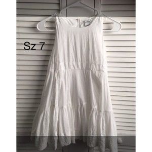 Chasing Fireflies Size 7 White Dress